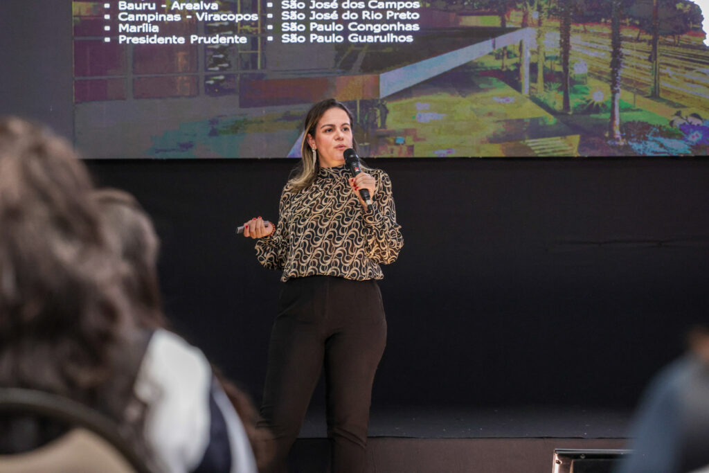 Roadshow 'Meu Destino é São Paulo' chega a Salvador nesta terça (11) 1 Aline Moretto diretora de promocao do Visite Sao Paulo 2 Roadshow 'Meu Destino é São Paulo' chega a Salvador nesta terça (11)