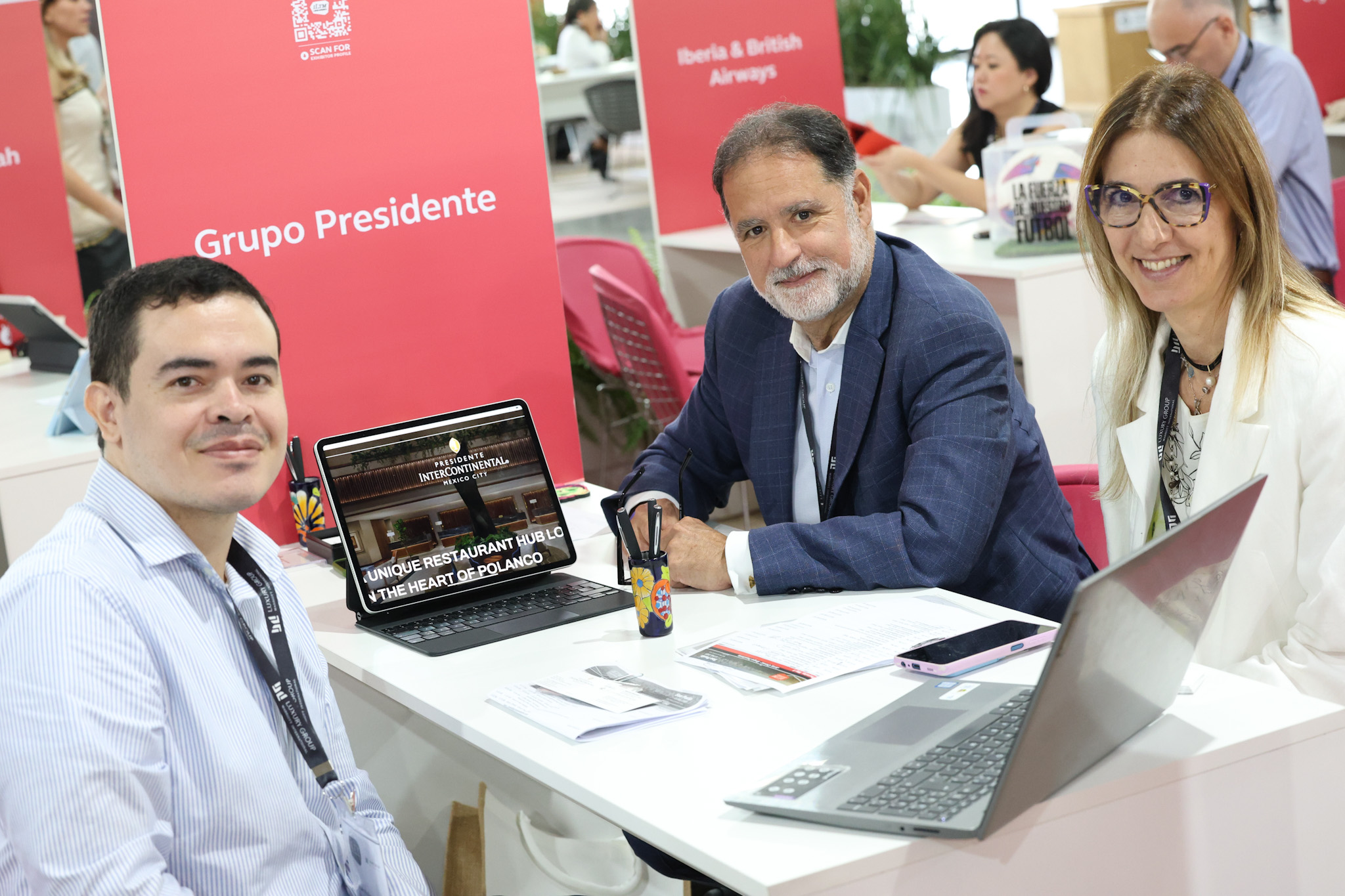Almir Matias, da Paragon Turismo, Álvaro Rey e Gisele Torrano, do Grupo Presidente Almir Matias, da Paragon Turismo, Álvaro Rey e Gisele Torrano, do Grupo Presidente