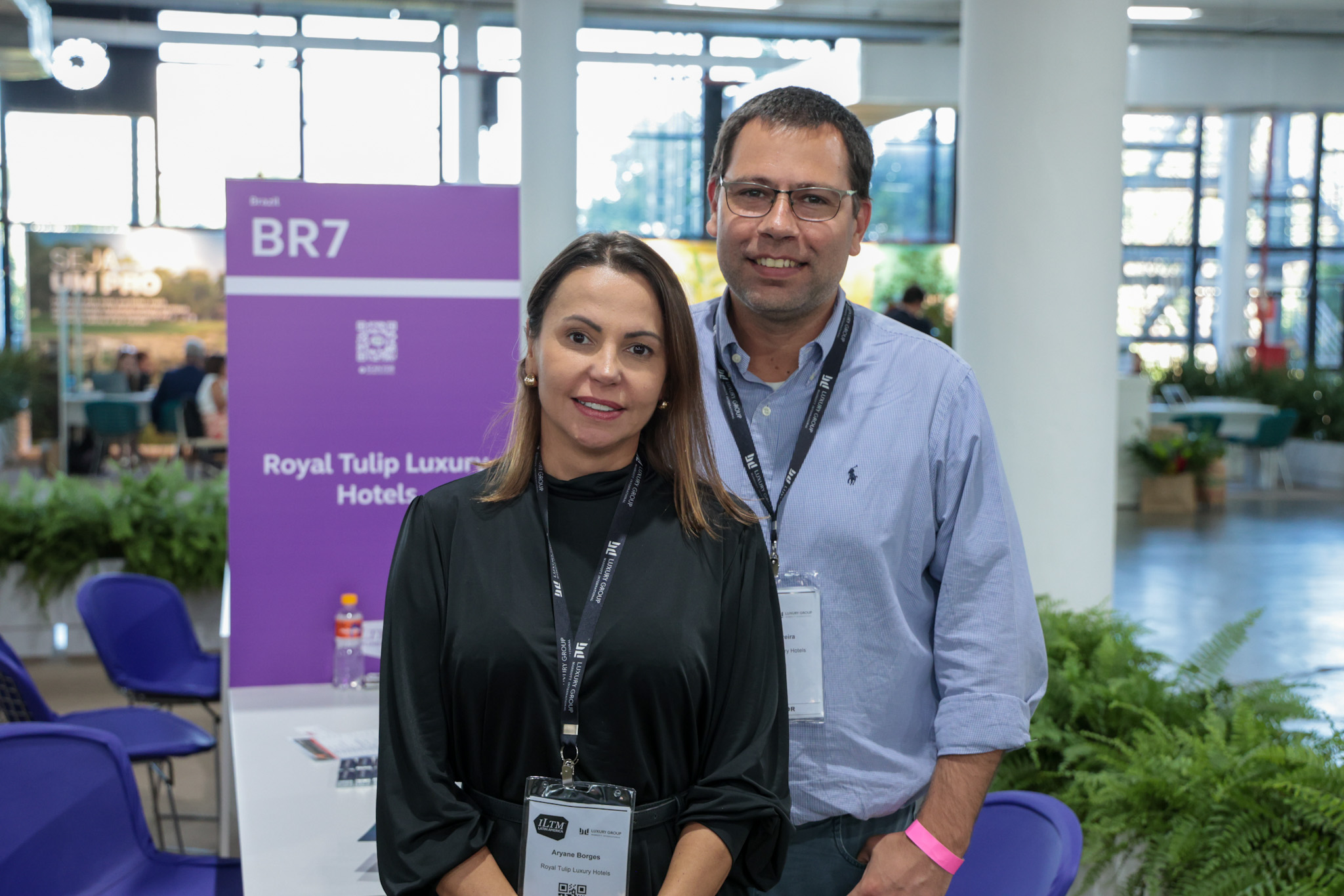 Aryane Borges e Victor Ferreira, do Royal Tulip Luxury Hotels Aryane Borges e Victor Ferreira, do Royal Tulip Luxury Hotels