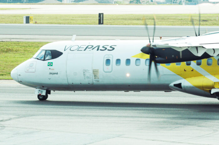 Aviao voepass credito Eric Ribeiro 1 scaled 1 e1725046694902 Voepass pode perder slots em Congonhas e Guarulhos neste domingo (11); entenda o caso