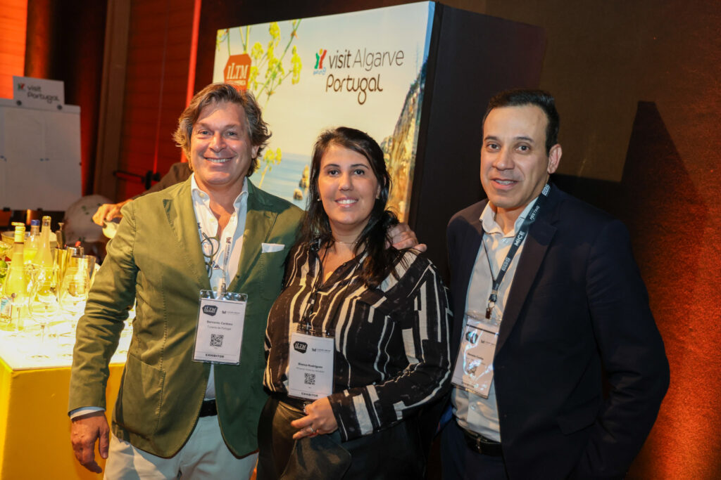 Bernardo Cardoso, do Turismo de Portugal, Bianca Rodrigues e Renato Cunha, do Miramar Hotel