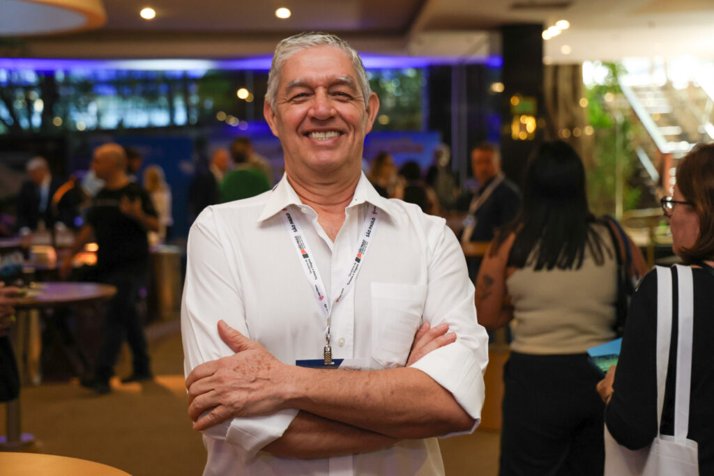 Carlos Dezen, da Senator