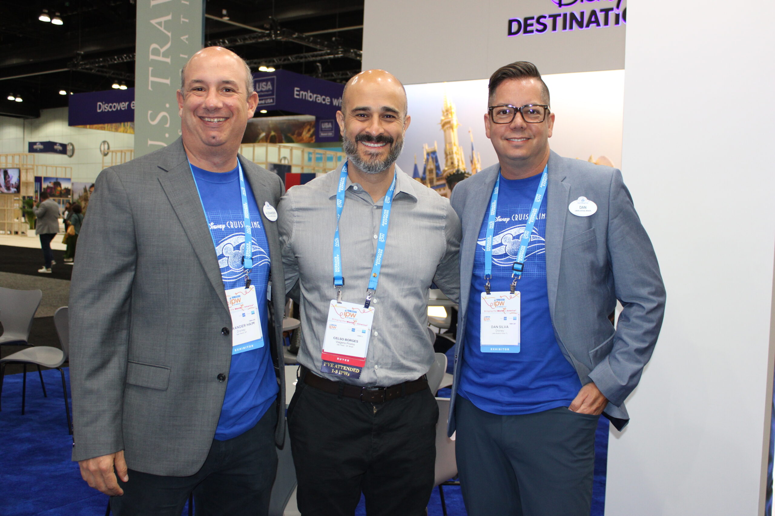 Celso Borges, da ViagensPromo, com Alexander Haim e Dan Silva, da Disney Celso Borges, da ViagensPromo, com Alexander Haim e Dan Silva, da Disney