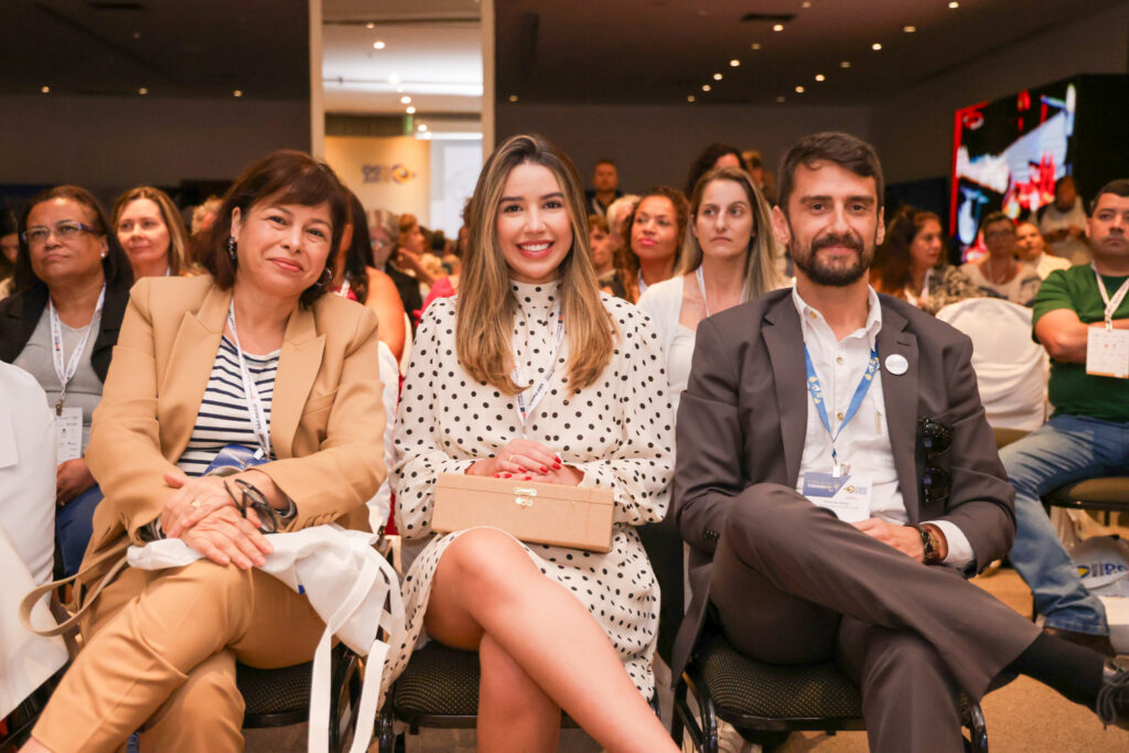 Danielle Novis, Superintendente no Maceió Convention & Visitors Bureau, Bárbara Braga, secretaria de Turismo do Estado de Alagoas, e Bruno Wendling, da Fundtur