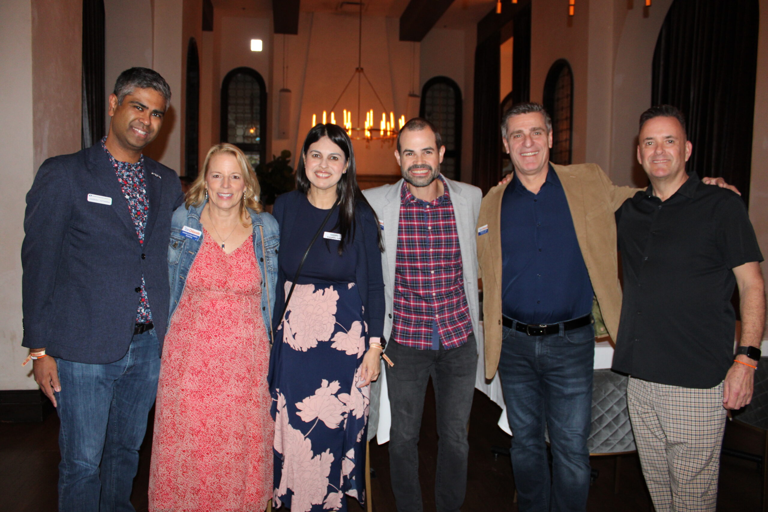 Darren L'Appanna, do Aeroporto de Orlando, Danielle Hollander, do Visit Orlando, Alessandra Ueno, de Kissimmee, e Wesley Costa, Patrick Yvars e Phil White, do Visit Orlando