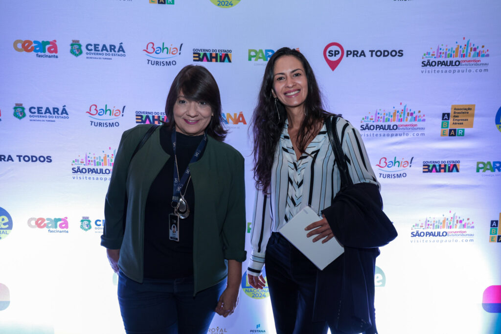 Denise Coutinho, da BRT Operadora e Melissa Crosara, da Mundial Turismo