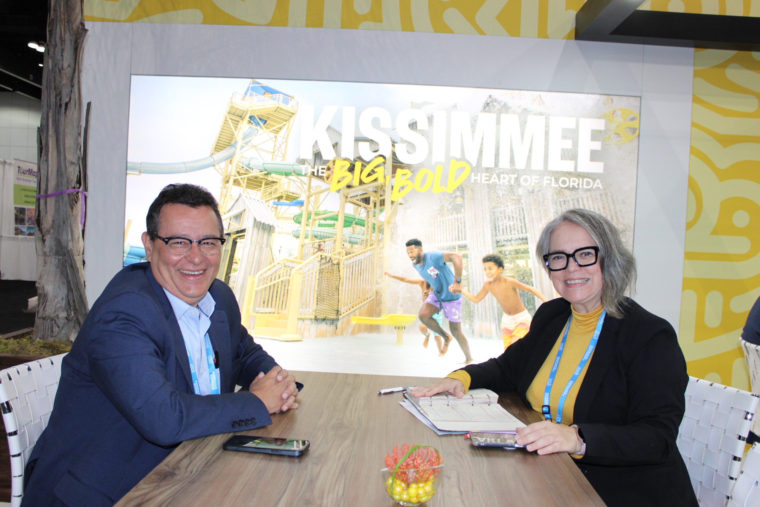 Edson Ruy, da Mondiale, e Ana Flavia Medina, de Experience Kissimmee