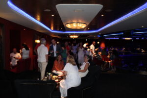 Evento reuniu agentes no Le Cabaret, a bordo do Seascape