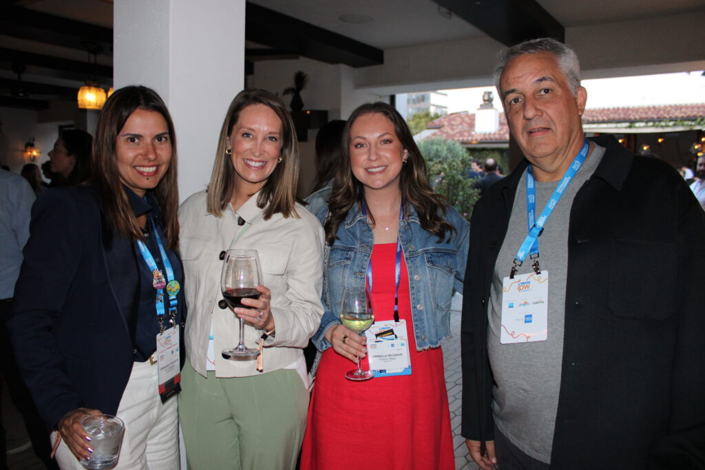 Fernanda Paranhos, da CVC, Haley Meier e Danielle Pechous, do Orlando Magic, e Sylvio Ferraz, da BeFly