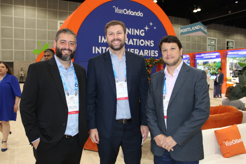 BWT leva delegação recorde para IPW 2024 e comemora recordes de 2023 e 1T24 1 Gabriel Cordeiro Bruno Delfini e Adonai Arruda da BWT BWT leva delegação recorde para IPW 2024 e comemora recordes de 2023 e 1T24