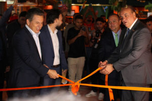 Governador Mauro Mendes e diretor-presidente da Fecomércio-MT, José Wenceslau Junior abrem oficialmente da FIT Pantanal 2023 (Rafael Torres/M&E)