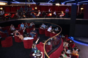 Coquetel reuniu 350 agentes no Le Cabaret