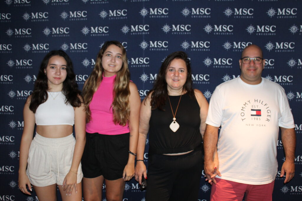 Isabella Lago, Sthephannye Alckmin, Juliana Lago e José Herculano, da 100 Fronteiras