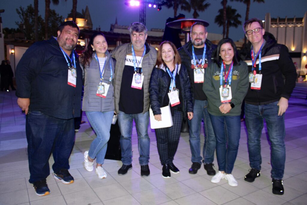 Paulo Teixeira, da OFB, Lia Coutinho, da EZLink, Marcio Pompeu, Valeria Firetti e Tadeu Mangrich, da OFB, e Pamela Correa e Leo Segantin, da EZLink