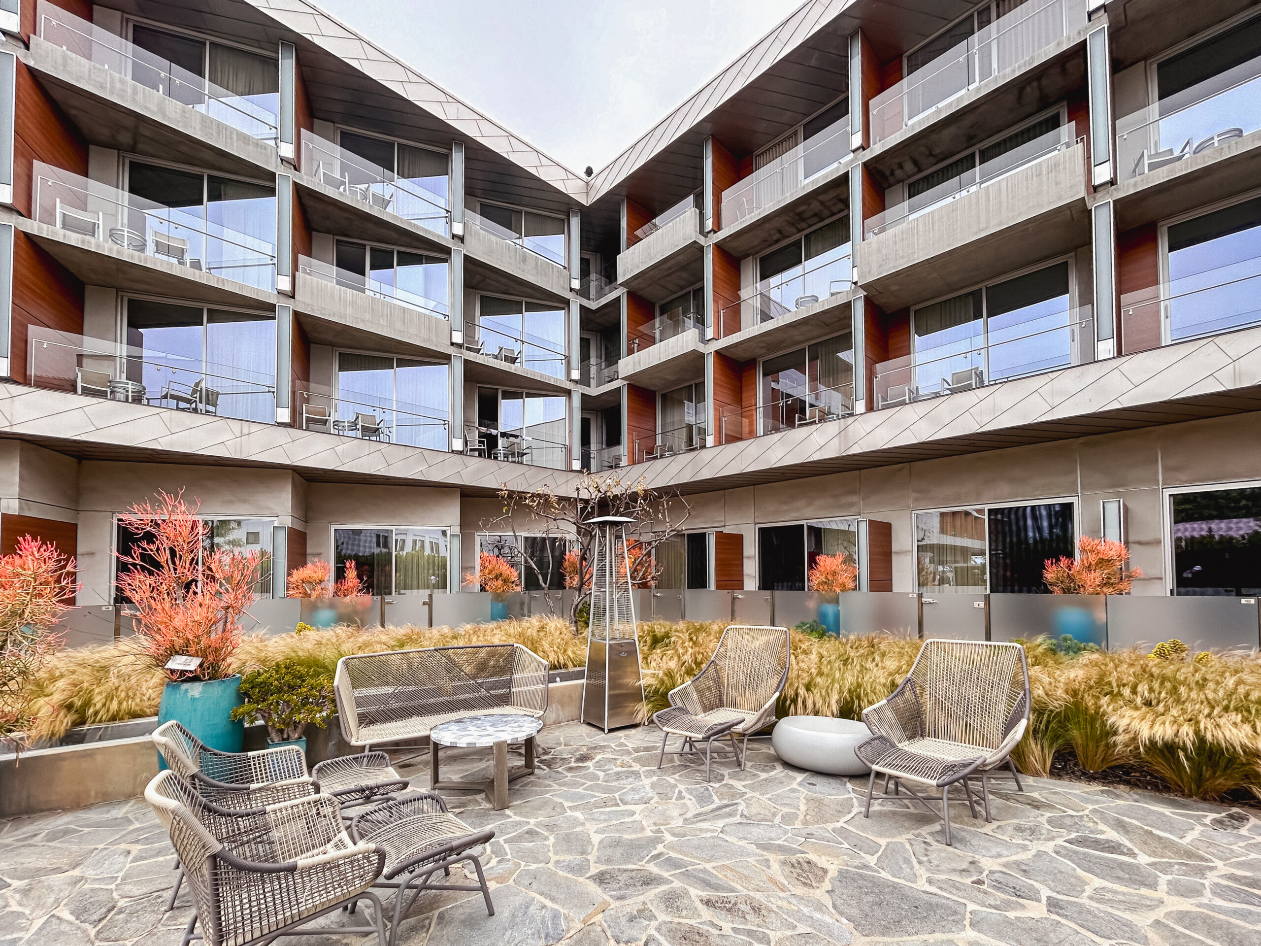Área externa do Shore Hotel em Santa Monica Área externa do Shore Hotel em Santa Monica