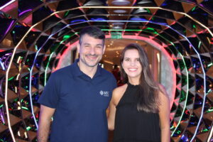 Ignacio Palacios, da MSC e Luiza Martins, da Snow Operadora