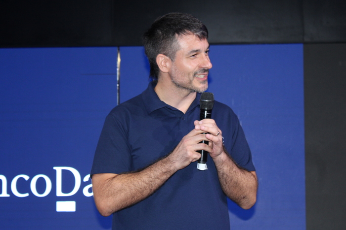 Ignacio Palacios deu as boas-vindas aos agentes Ignacio Palacios deu as boas-vindas aos agentes