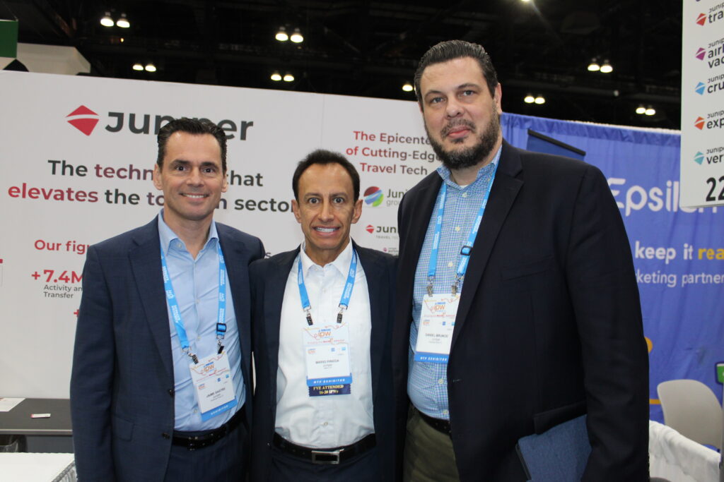 Jaime Sastre, Mario Pineda e Daniel Brunod, da Juniper