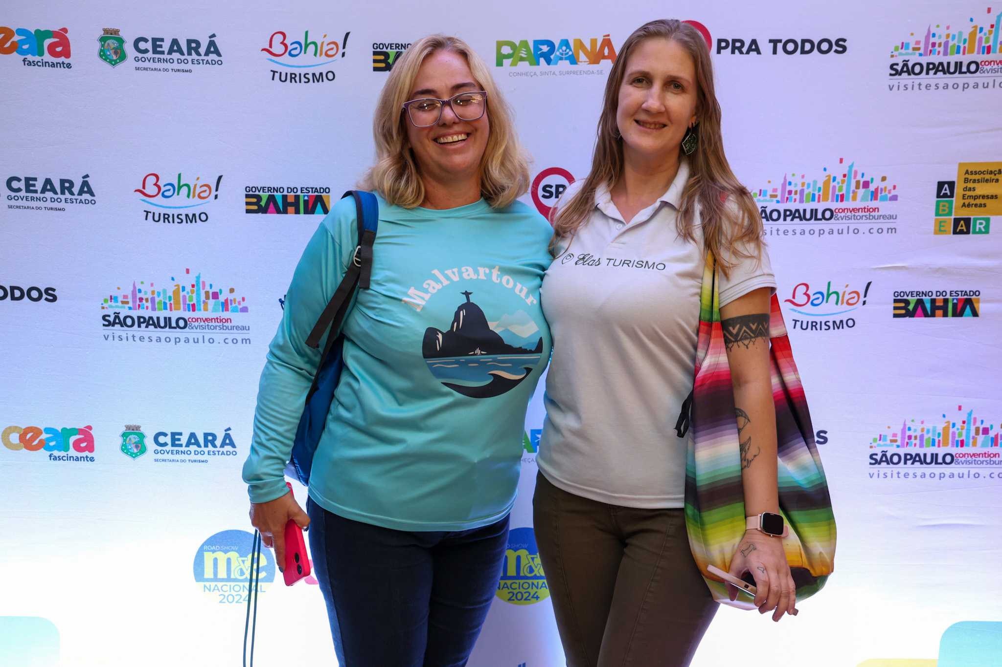 Jessica Malvar, da Malvatour, e Sarah Dobbin, da Elas Turismo