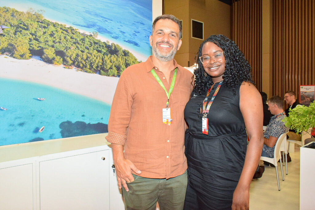Maida Shivuri, da &Beyond e Marcelo Marques, do Turismo da África do Sul