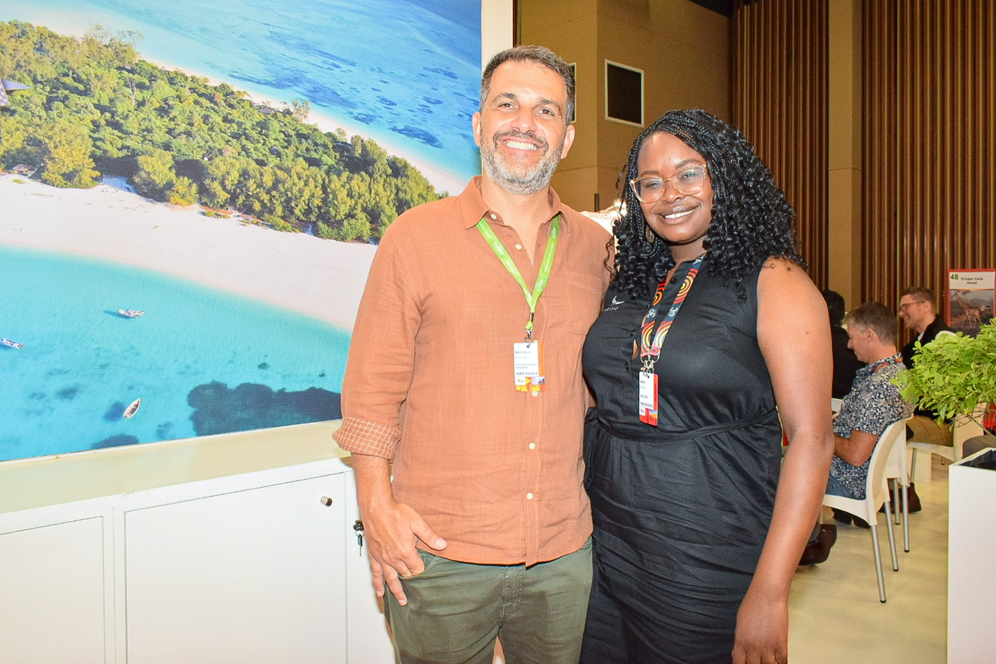 Maida Shivuri, da &Beyond e Marcelo Marques, do Turismo da África do Sul Maida Shivuri, da &Beyond e Marcelo Marques, do Turismo da África do Sul
