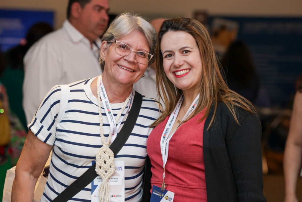 Mara Witzel, da Witzel Reis Turismo e Juliana Assumpção, diretora da Abav-SP Aviesp