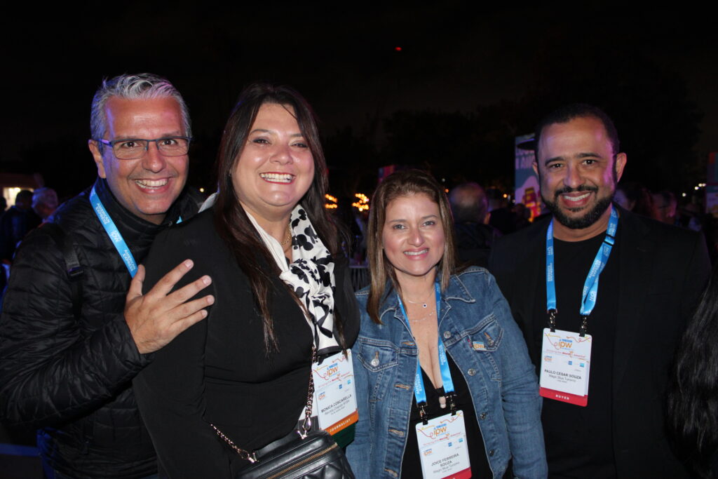 Marcelo e Monica Coscarella, do Orlando Wish, com Joice Souza e Paulo Cesar, da Magic Blue