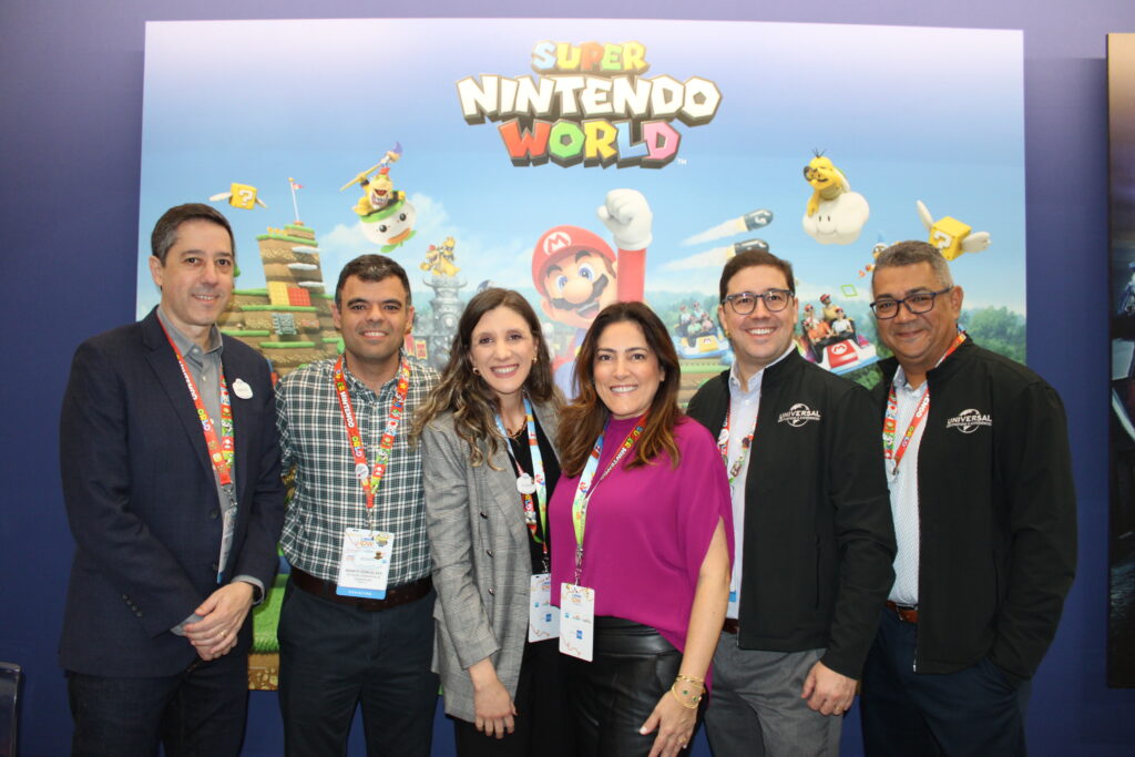 Marcos Barros, Renato Gonçalves, Juliana Baraldi, Gabriella Cavalheiro, Martim Diniz e Felipe Hernandez, da Universal