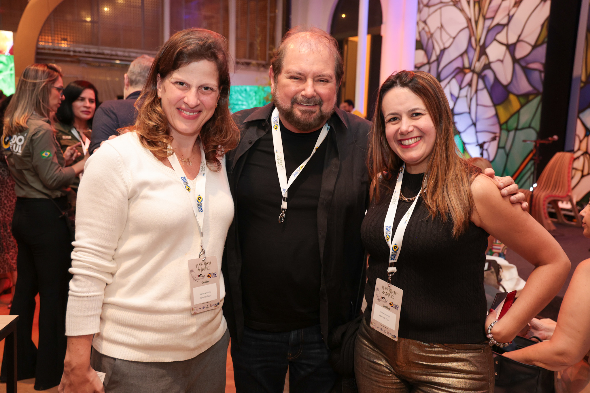 Mariana Alcorta e Juliana Assumpção, da Abav-SP Aviesp com Guilherme Paulus, da CVC Corp Mariana Alcorta e Juliana Assumpção, da Abav-SP Aviesp com Guilherme Paulus, da CVC Corp