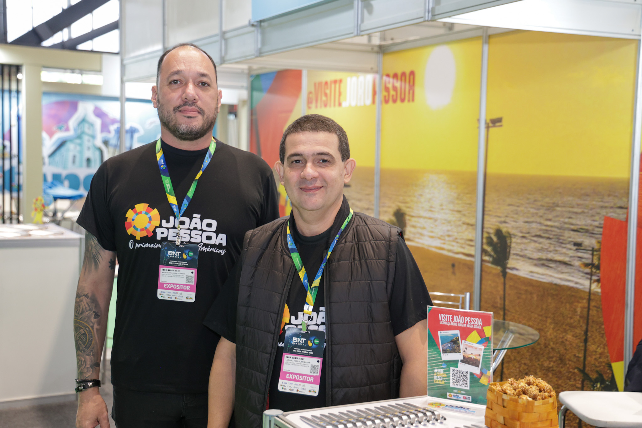 Mauro Soares e Luciano José, da Sectur João Pessoa
