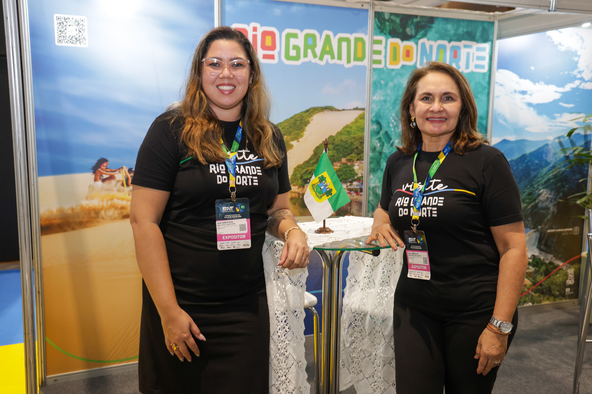 Nayara Santana e Ana Salgado, da Emprotur Nayara Santana e Ana Salgado, da Emprotur