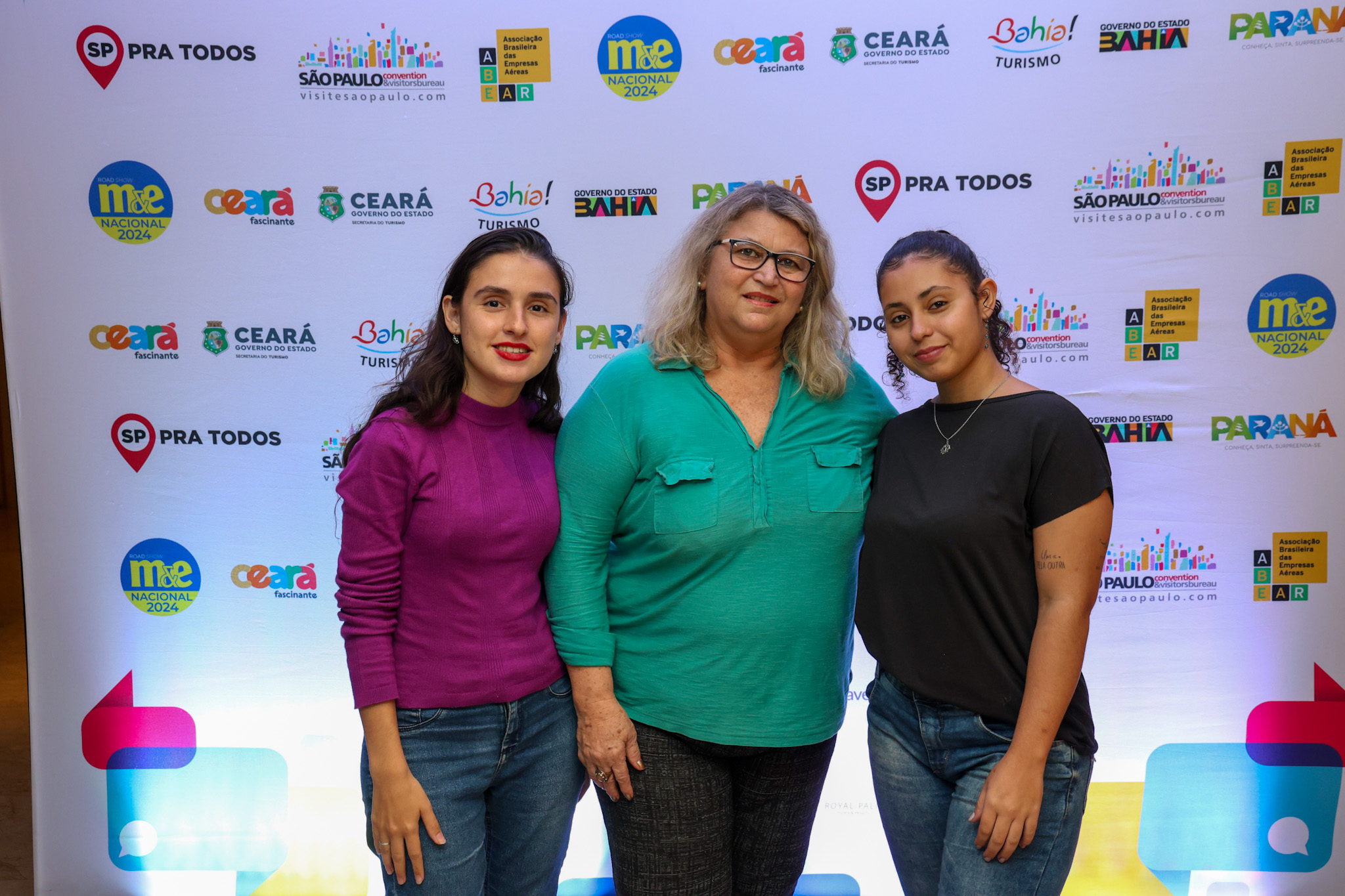 Rebecca Cardoso, Marilene Krai e Thalita Siqueira, da Waves Turismo