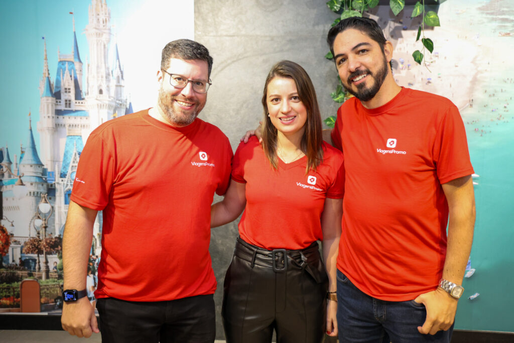 Renato Alves, Grasielle Santos e Elcio Cattin, da ViagensPromo