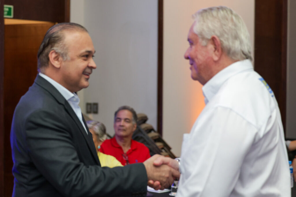 Roberto de Lucena, secretário de Turismo do estado de São Paulo, e Roy Taylor, do M&E