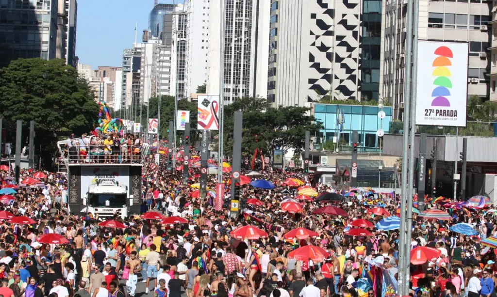 Turismo LGBTQIA+ cresce 11% ao ano e movimenta economia em São Paulo 1 Rovena Rosa Agencia Brasil Parada Gay SP Turismo LGBTQIA+ cresce 11% ao ano e movimenta economia em São Paulo