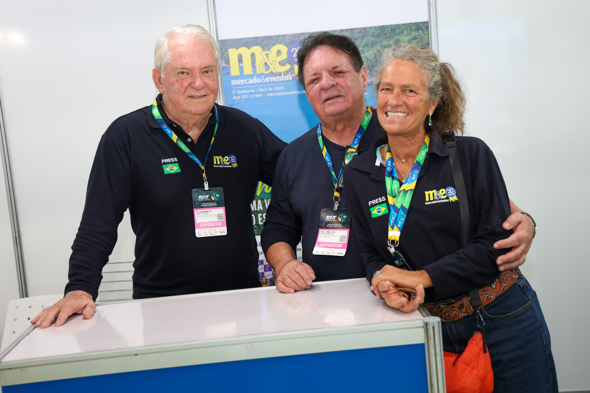 Airton Abreu, do Governo do Maranhão, entre Roy Taylor e Mari Masgrau, do M&E Airton Abreu, do Governo do Maranhão, entre Roy Taylor e Mari Masgrau, do M&E