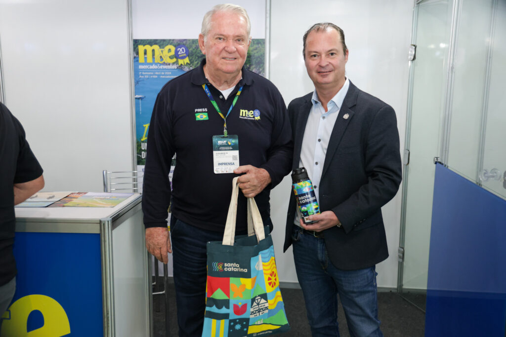 Roy Taylor, do M&E, e Evandro Neiva, secretário de Turismo de Santa Catarina