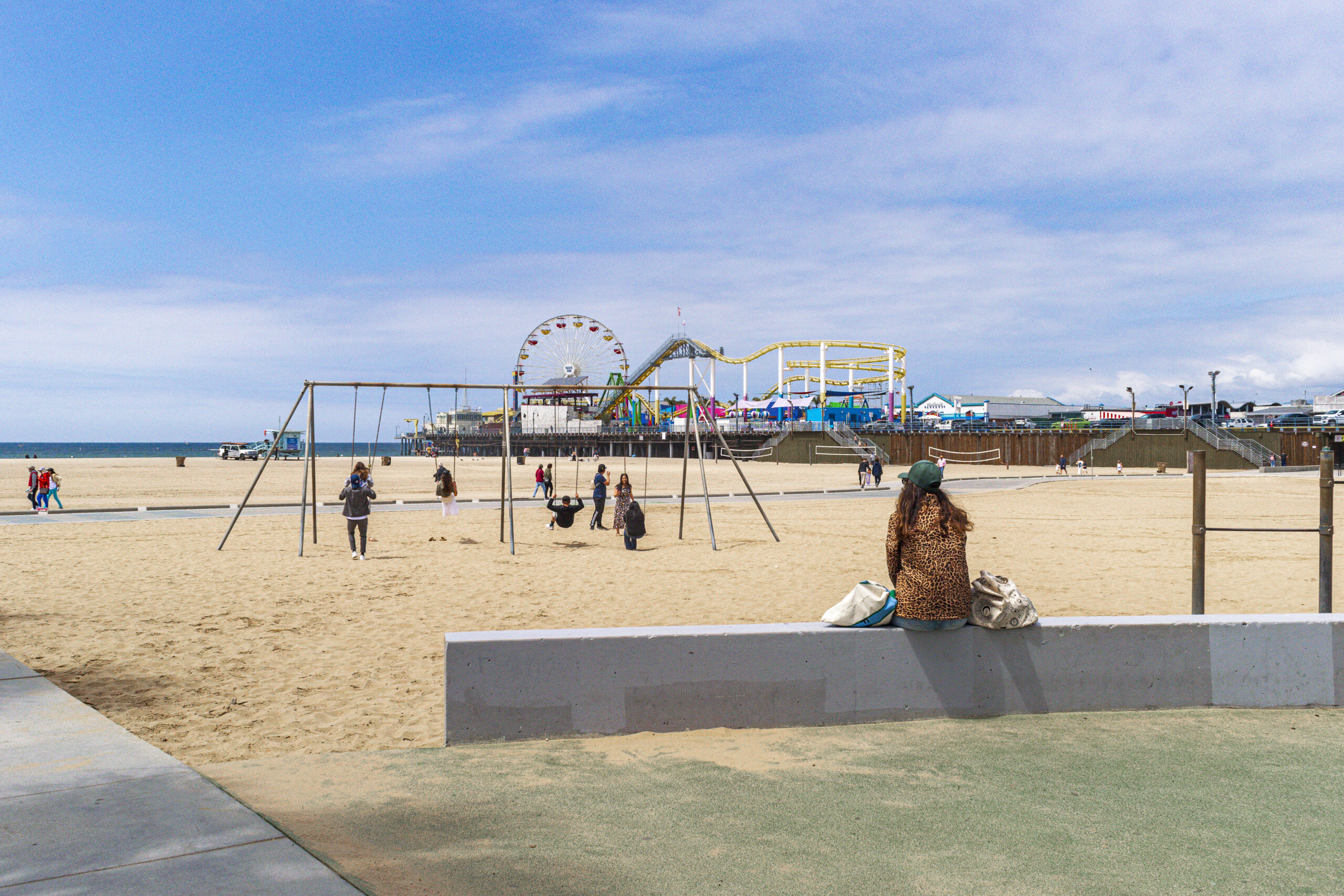 A praia de Santa Monica está equipada com playground e equipamentos de ginástica A praia de Santa Monica está equipada com playground e equipamentos de ginástica