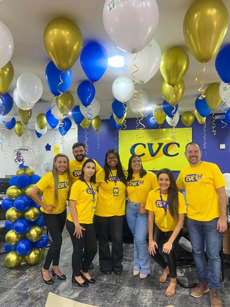 Time do Aéreo da Corp na Loja da CVC do Shopping Ibirapuera