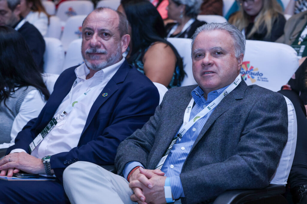 Toni Sando, do Visite São Paulo, e Carlos Prado, da Tour House