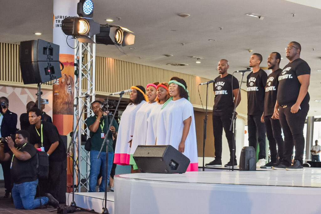 Uma apresentação musical foi ministrada na abertura do evento