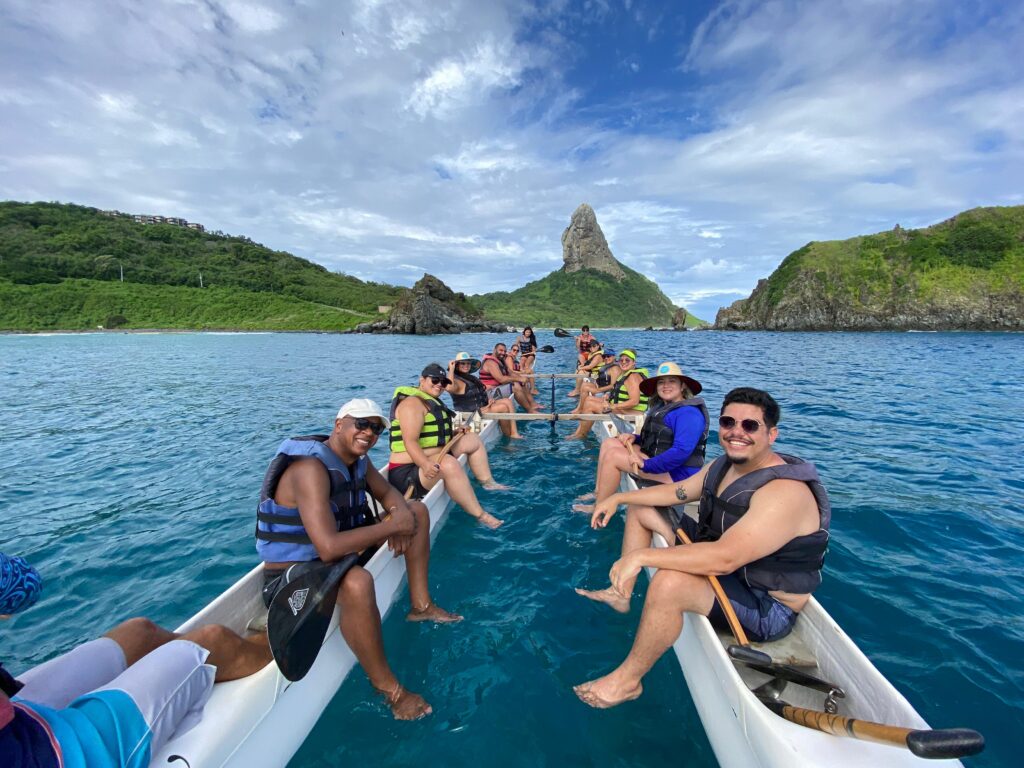 Passeio de canoa em Fernando de Noronha