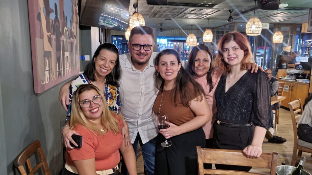 Ao longo dos dias, os participantes da viagem pufeream cultivar uma amizade