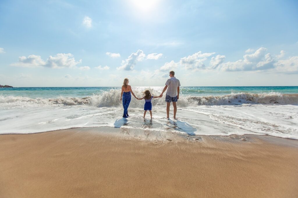 Busca de acomodações por famílias tem alta de 7%, segundo a Booking.com 1 beach 1867271 1280 Busca de acomodações por famílias tem alta de 7%, segundo a Booking.com
