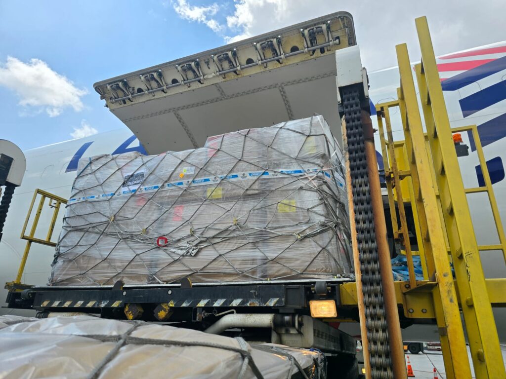Latam transporta dos EUA para o Brasil 3,5 toneladas de ajuda humanitária para o Rio Grande do Sul 1 image002 1 Latam transporta dos EUA para o Brasil 3,5 toneladas de ajuda humanitária para o Rio Grande do Sul