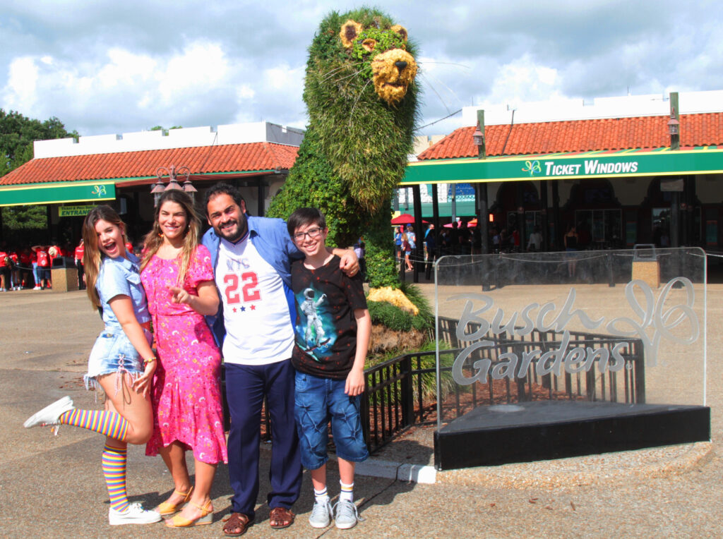 unnamed2 3 Busch Gardens é palco de comédia brasileira que estreia nesta terça (14) na Netflix