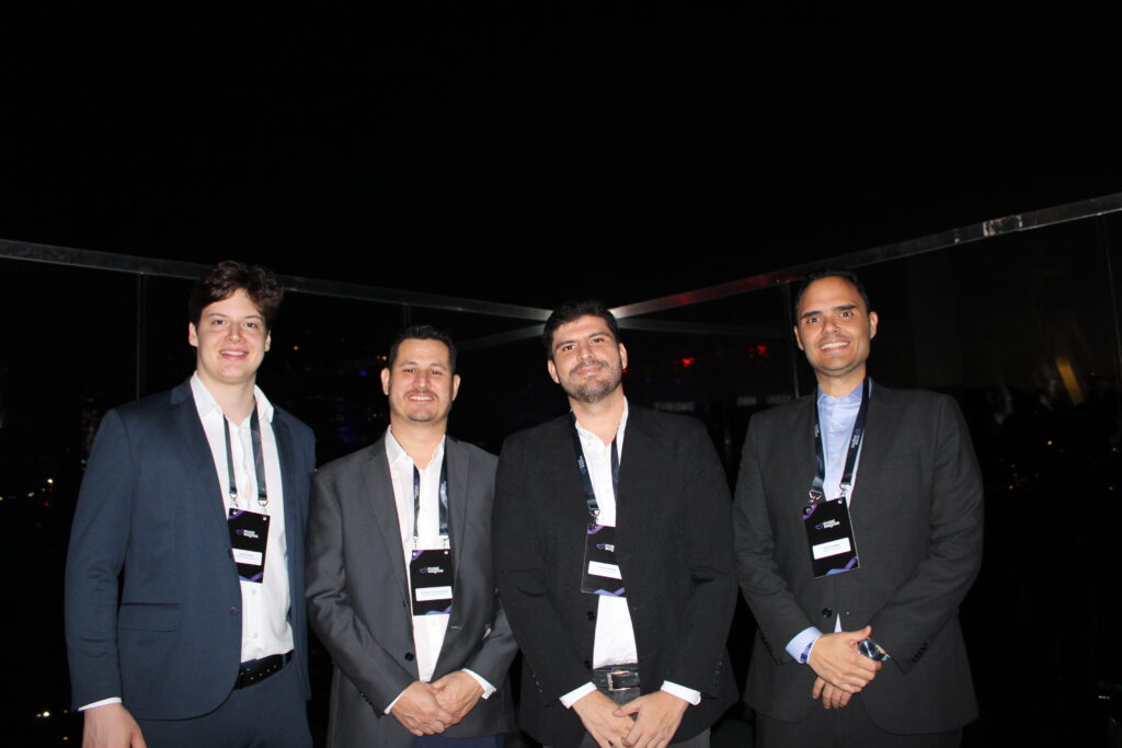 Tiago Paiva (Bosforo Investimento), Gustavo Albuquerque (Bosforo Investimentos), Diogo Nemesio (Sua Forma), Diogo Nobre (DNA Advogados) no Invest Alagoas 2024 (Divulgação/Manuela Miniguini)