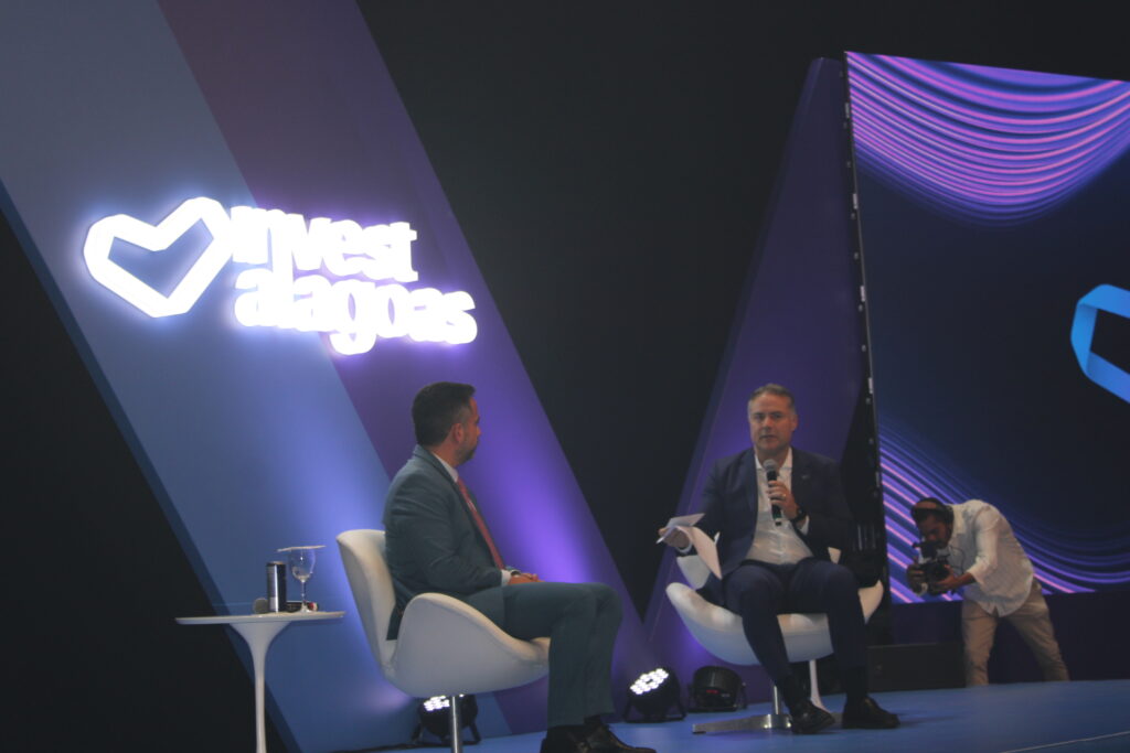 Governador Paulo Dantas, e o Ministro de Transportes, Renan Filho, no Invest Alagoas (Divulgação/Manuela Miniguini)