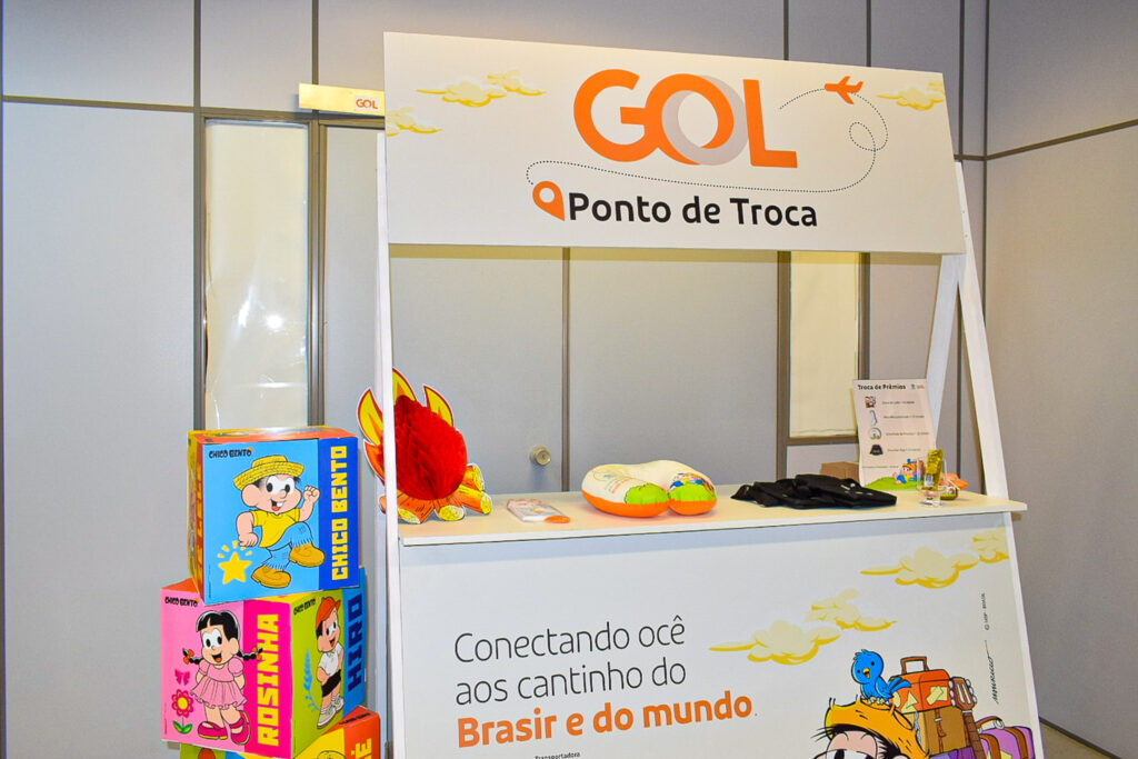 A Gol ofereceu brincadeiras e prendas colecionáveis com tema do Chico Bento