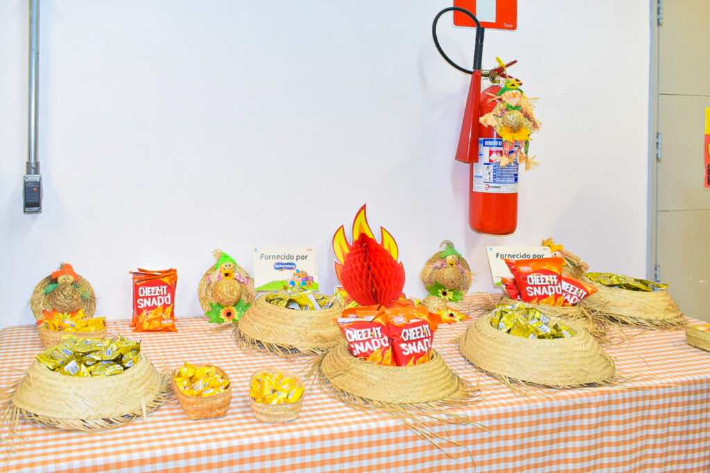 A Gol recebeu a imprensa com comidas típicas de festa junina